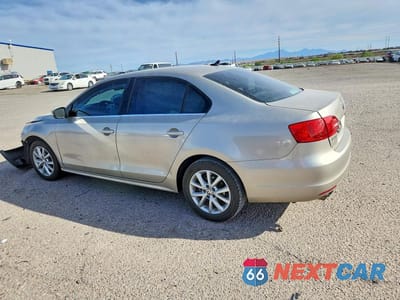 Drugie zdjęcie samochodu z przodu: 2014 VOLKSWAGEN JETTA SE VIN:3VWD17AJ8EM287703 - miniatura