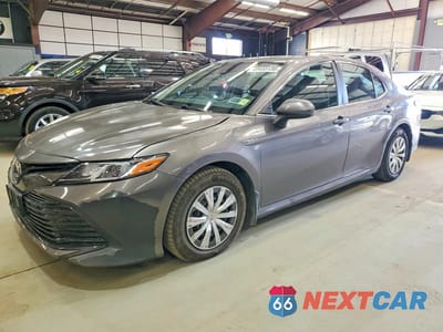 2020 TOYOTA CAMRY LE 4T1C31AKXLU520015 - główne zdjęcie licytacji z USA - miniatura