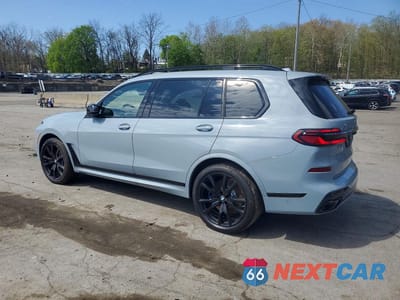 Drugie zdjęcie samochodu z przodu: 2026 BMW X7 M60I VIN:5UX33EM01T9075431 - miniatura