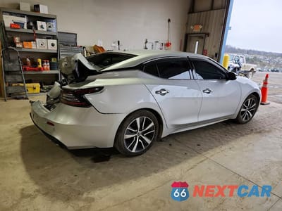 Trzecie zdjęcie samochodu z tyłu: 2020 NISSAN MAXIMA 3.5 SV VIN:1N4AA6CV5LC381381 - miniatura