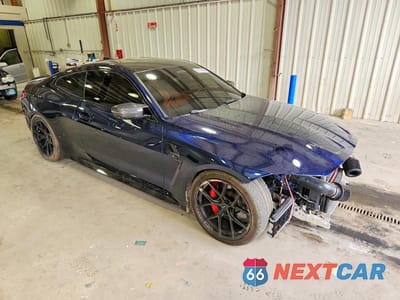 Czwarte zdjęcie samochodu z boku: 2022 BMW M4 COMPETITION VIN:WBS43AZ00NCK70684 - miniatura