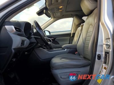 Zdjęcie 7 z 13 samochodu: 2023 TOYOTA HIGHLANDER XLE VIN:5TDKDRAH1PS018780 - miniatura
