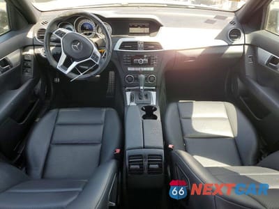 Zdjęcie 8 z 12 samochodu: 2013 MERCEDES-BENZ C 250 VIN:WDDGF4HB7DA871610 - miniatura