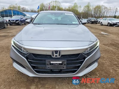 Piąte zdjęcie samochodu w środku: 2018 HONDA ACCORD EX VIN:1HGCV1F44JA263930 - miniatura