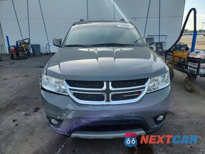 Piąte zdjęcie samochodu w środku: 2019 DODGE JOURNEY SE VIN:3C4PDCBB2KT773934 - miniatura