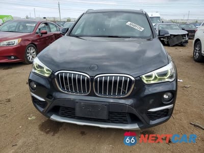 Piąte zdjęcie samochodu w środku: 2017 BMW X1 XDRIVE28I VIN:WBXHT3C3XH5F70822 - miniatura
