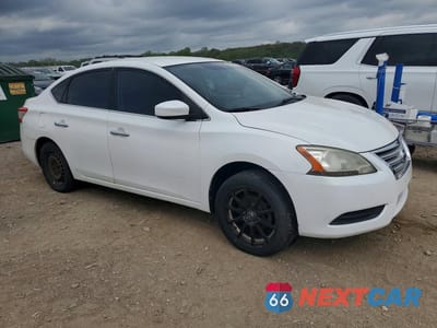 Czwarte zdjęcie samochodu z boku: 2014 NISSAN SENTRA S VIN:3N1AB7AP2EL630215 - miniatura