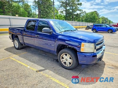 Czwarte zdjęcie samochodu z boku: 2009 CHEVROLET SILVERADO C1500 LT VIN:3GCEC23049G220917 - miniatura
