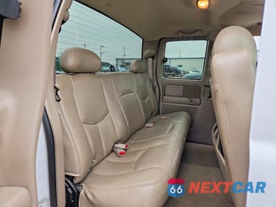 Zdjęcie 10 z 12 samochodu: 2005 GMC SIERRA K2500 HEAVY DUTY VIN:1GTHK29U15E100049 - miniatura