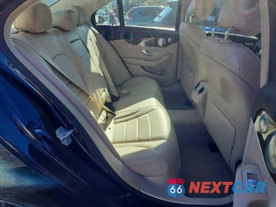 Zdjęcie 10 z 12 samochodu: 2015 MERCEDES-BENZ C 300 4MATIC VIN:55SWF4KB7FU006255 - miniatura