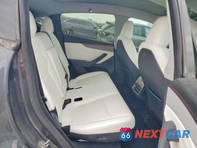 Zdjęcie 11 z 14 samochodu: 2026 TESLA MODEL Y VIN:7SAYGDEE9TA382240 - miniatura