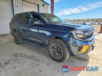 Czwarte zdjęcie samochodu z boku: 2025 FORD EXPEDITION TREMOR VIN:1FMJU1RG8SEA62018 - miniatura