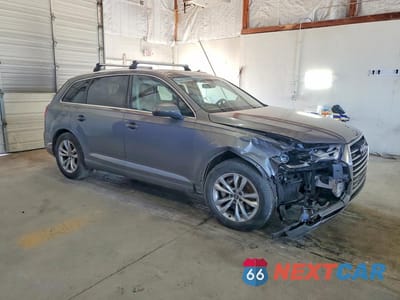 Czwarte zdjęcie samochodu z boku: 2017 AUDI Q7 PREMIUM PLUS VIN:WA1LAAF74HD030900 - miniatura