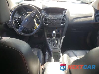 Zdjęcie 8 z 13 samochodu: 2016 FORD FOCUS SE VIN:1FADP3K28GL328407 - miniatura