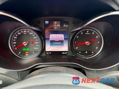 Zdjęcie 8 z 10 samochodu: 2019 MERCEDES-BENZ GLC 300 4MATIC VIN:WDC0G4KB4KV136679 - miniatura