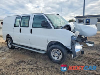 Czwarte zdjęcie samochodu z boku: 2025 CHEVROLET EXPRESS G2500 VIN:1GCWGAFP2S1160118 - miniatura