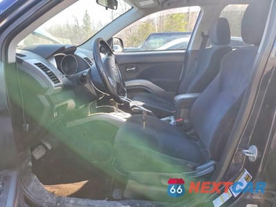 Zdjęcie 7 z 12 samochodu: 2010 MITSUBISHI OUTLANDER ES VIN:JA4AT2AW8AZ606518 - miniatura