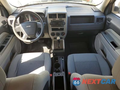 Zdjęcie 8 z 13 samochodu: 2007 JEEP PATRIOT SPORT VIN:1J8FF28W07D365268 - miniatura