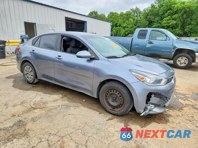Czwarte zdjęcie samochodu z boku: 2020 KIA RIO S VIN:3KPA24AD8LE302316 - miniatura
