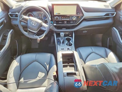 Zdjęcie 8 z 13 samochodu: 2023 TOYOTA HIGHLANDER HYBRID XLE VIN:5TDKBRCH2PS116025 - miniatura