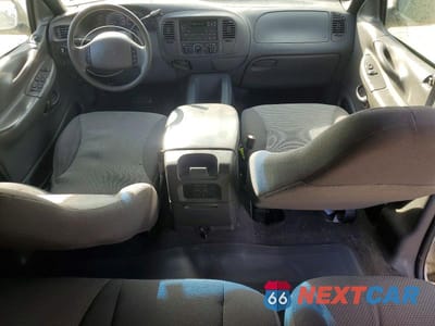 Zdjęcie 8 z 13 samochodu: 2001 FORD EXPEDITION VIN:1FMRU15W71LB42260 - miniatura