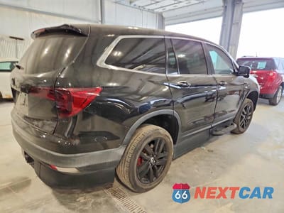 Trzecie zdjęcie samochodu z tyłu: 2018 HONDA PILOT EXLN VIN:5FNYF5H74JB027592 - miniatura