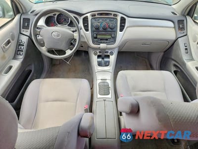 Zdjęcie 8 z 12 samochodu: 2006 TOYOTA HIGHLANDER BASE VIN:JTEDP21A560092341 - miniatura