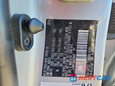 Zdjęcie 14 z 14 samochodu: 2016 LEXUS GX 460 VIN:JTJBM7FX6G5136668 - miniatura
