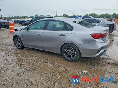 Drugie zdjęcie samochodu z przodu: 2024 KIA FORTE LXS VIN:3KPF24AD7RE780841 - miniatura
