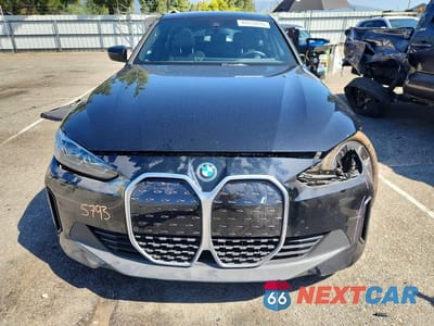 Piąte zdjęcie samochodu w środku: 2024 BMW I4 EDRIVE 35 VIN:WBY43AW09RFS73131 - miniatura