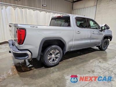 Trzecie zdjęcie samochodu z tyłu: 2026 GMC SIERRA K1500 SLT VIN:1GTUUDEDXTZ214566 - miniatura