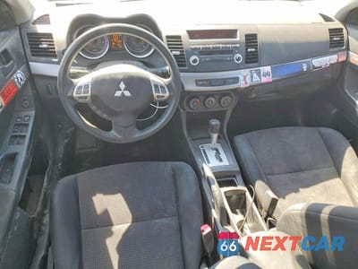 Zdjęcie 8 z 12 samochodu: 2009 MITSUBISHI LANCER ES VIN:JA3AU26U09U018131 - miniatura