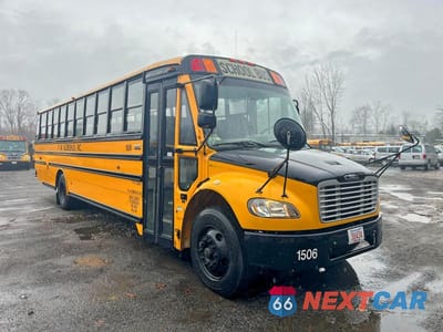 2015 FREIGHTLINER CHASSIS B2B 4UZABRDU3FCGJ8502 - główne zdjęcie licytacji z USA - miniatura