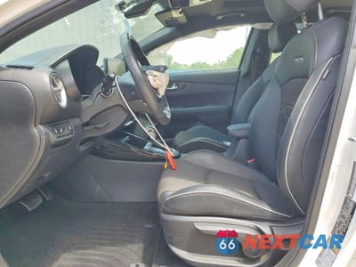 Zdjęcie 7 z 12 samochodu: 2024 KIA FORTE GT LINE VIN:3KPF54AD9RE741868 - miniatura