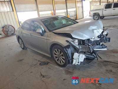 Czwarte zdjęcie samochodu z boku: 2020 TOYOTA CAMRY LE VIN:4T1C11AK0LU365321 - miniatura