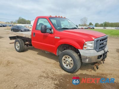 Czwarte zdjęcie samochodu z boku: 2005 FORD F250 SUPER DUTY VIN:1FTNF215X5EC92096 - miniatura