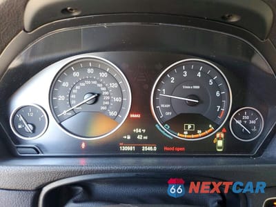 Zdjęcie 9 z 12 samochodu: 2016 BMW 320 XI VIN:WBA8E5G59GNU21616 - miniatura