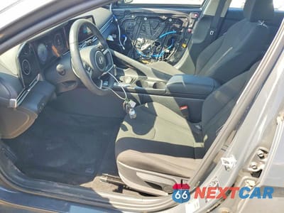 Zdjęcie 7 z 13 samochodu: 2025 HYUNDAI ELANTRA SEL VIN:KMHLS4DGXSU899057 - miniatura