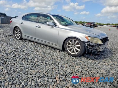Czwarte zdjęcie samochodu z boku: 2007 LEXUS LS 460L VIN:JTHGL46F075009494 - miniatura