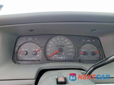 Zdjęcie 9 z 12 samochodu: 2004 MERCURY GRAND MARQUIS LS VIN:2MEFM75W54X655443 - miniatura