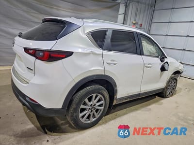 Trzecie zdjęcie samochodu z tyłu: 2023 MAZDA CX-5 SELECT VIN:JM3KFBBM9P0152590 - miniatura
