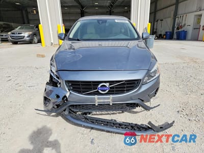 Piąte zdjęcie samochodu w środku: 2017 VOLVO S60 VIN:YV126MFL8H2432247 - miniatura