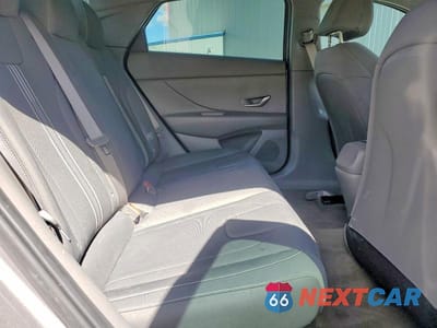 Zdjęcie 10 z 13 samochodu: 2023 HYUNDAI ELANTRA BLUE VIN:KMHLM4AJ1PU059217 - miniatura