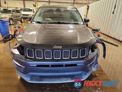 Piąte zdjęcie samochodu w środku: 2017 JEEP COMPASS SPORT VIN:3C4NJDAB3HT642429 - miniatura