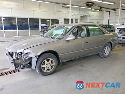 1999 TOYOTA CAMRY LE 4T1BG22K7XU600740 - główne zdjęcie licytacji z USA - miniatura