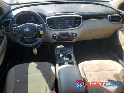 Zdjęcie 8 z 13 samochodu: 2019 KIA SORENTO LX V6 VIN:5XYPG4A53KG494265 - miniatura