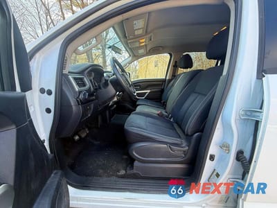 Zdjęcie 11 z 14 samochodu: 2019 NISS TITAN S VIN:1N6AA1EJ0KN500025 - miniatura