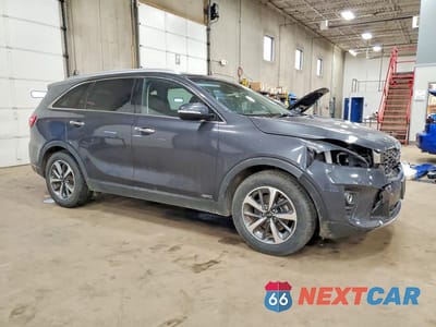 Czwarte zdjęcie samochodu z boku: 2019 KIA SORENTO EX V6 VIN:5XYPHDA57KG515759 - miniatura