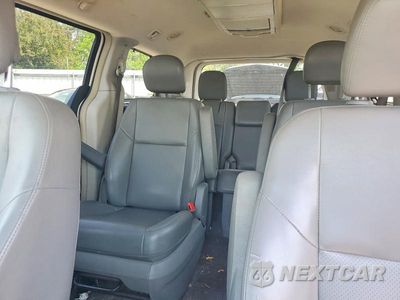 Zdjęcie 10 z 13 samochodu: 2011 VOLKSWAGEN ROUTAN SE VIN:2V4RW3DG7BR691413 - miniatura