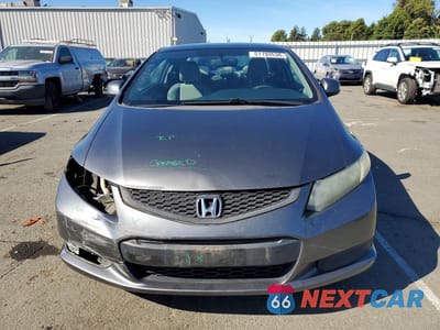 Piąte zdjęcie samochodu w środku: 2013 HONDA CIVIC LX VIN:2HGFG3B5XDH530785 - miniatura
